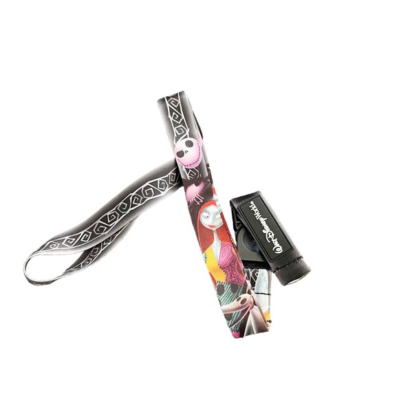 Walt Disney World Lanyard Nightmare Before Christmas Sally Jack Keychain Badge. - Picture 2 of 2